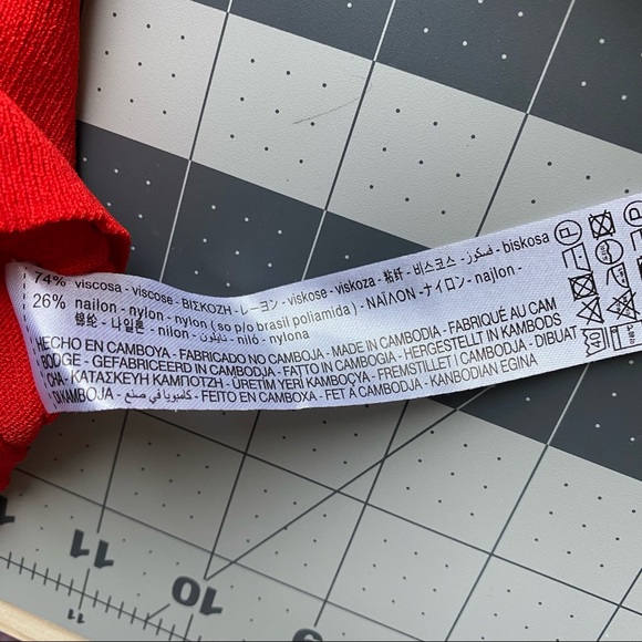 Beautiful poppy red viscose blend knit top from Zara - Picture 3 of 4